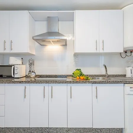 Surthy Arenal Flat جيريز